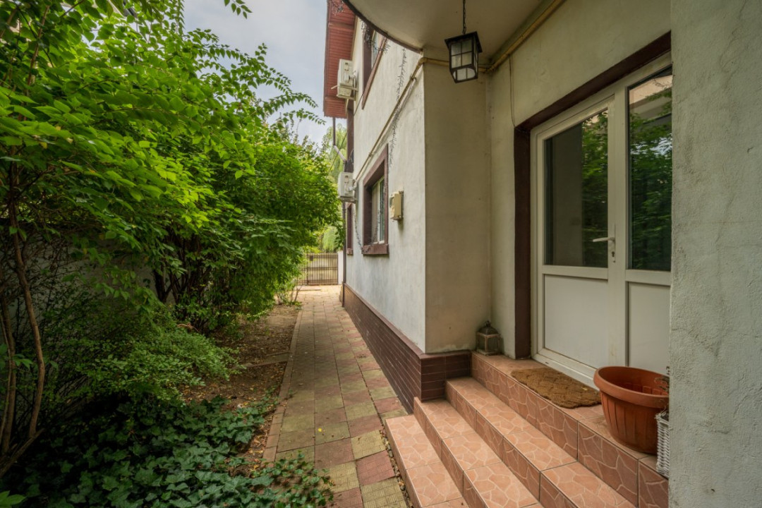 Vilă 5 camere 157mp utili 282mp teren-Parc Bazilescu-10 min metrou-Comis. 0% 