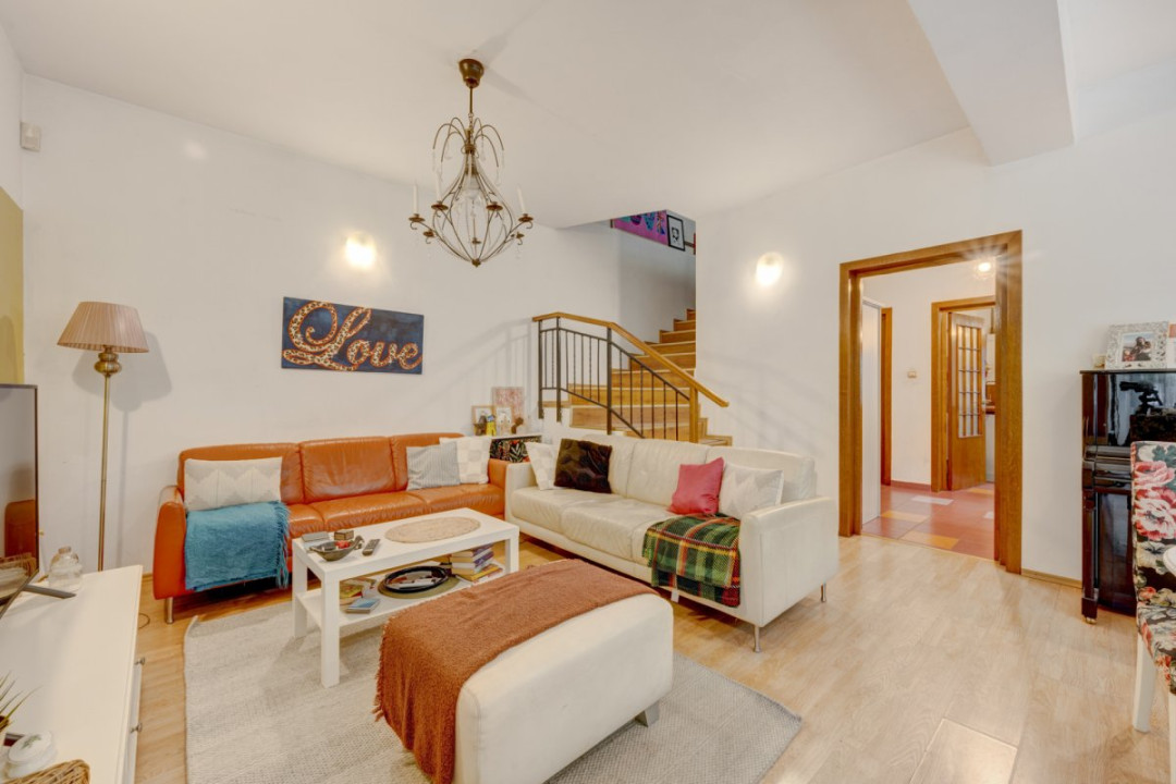 Vilă 5 camere 157mp utili 282mp teren-Parc Bazilescu-10 min metrou-Comis. 0% 
