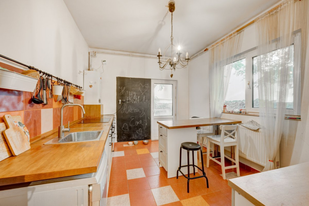 Vilă 5 camere 157mp utili 282mp teren-Parc Bazilescu-10 min metrou-Comis. 0% 