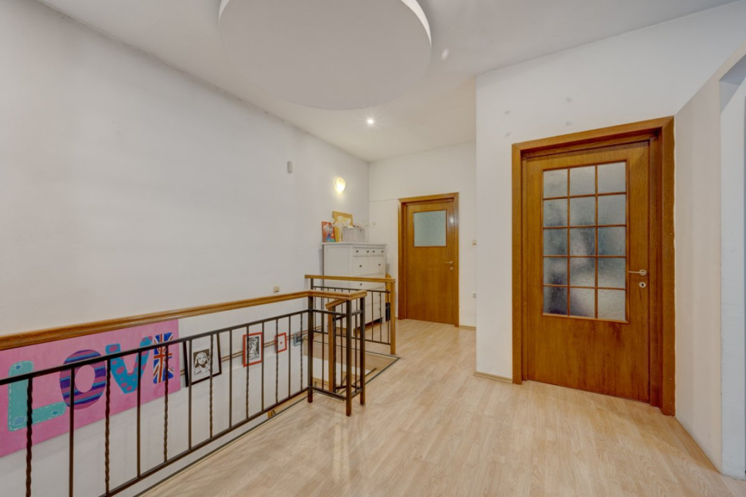 Vilă 5 camere 157mp utili 282mp teren-Parc Bazilescu-10 min metrou-Comis. 0% 