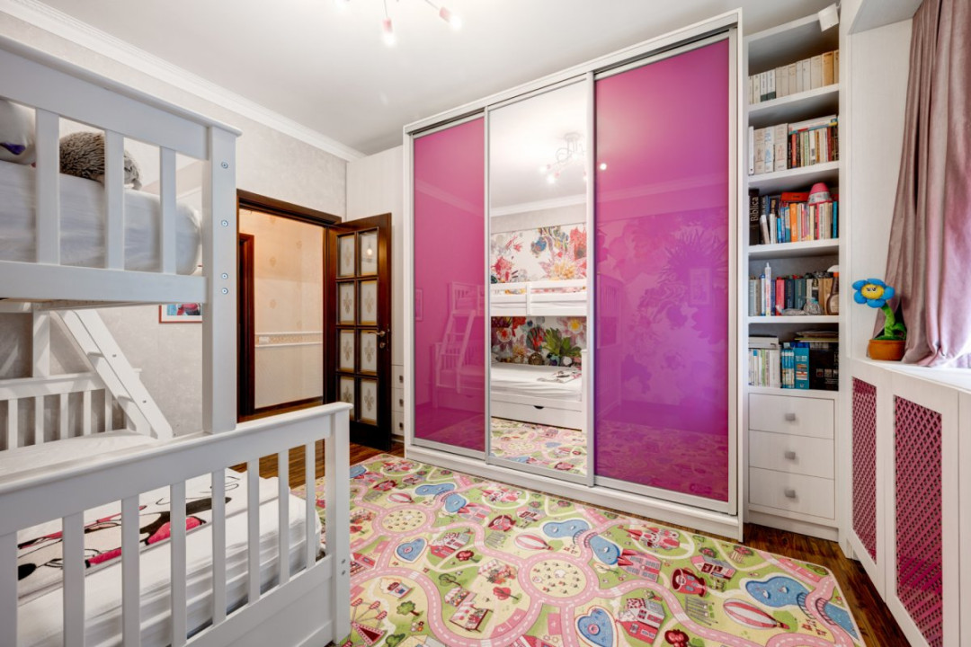 Apartament elegant 170mp, curte proprie și 3 locuri parcare, Parc Bazilescu!