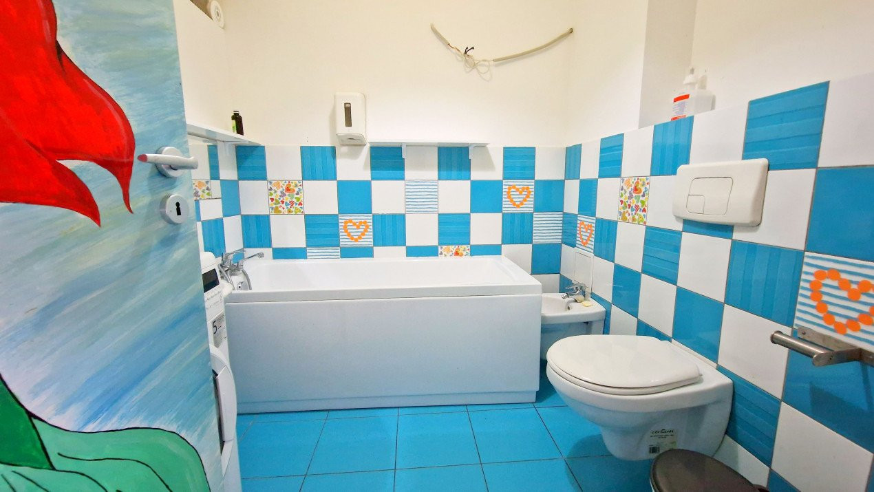 Apartament cu 5 camere-239 mp.+ terasa 358 mp. Prelungirea Ghencea 281- parter