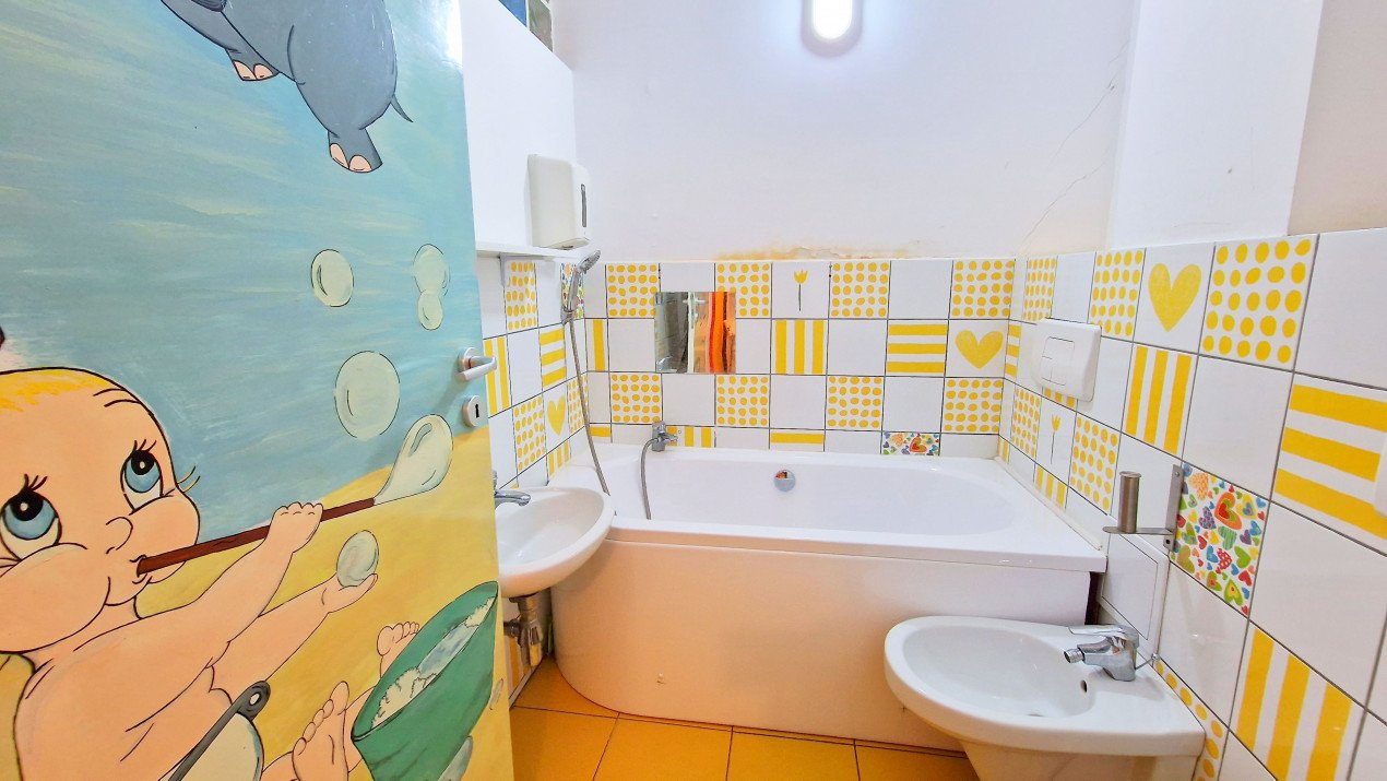 Apartament cu 5 camere-239 mp.+ terasa 358 mp. Prelungirea Ghencea 281- parter