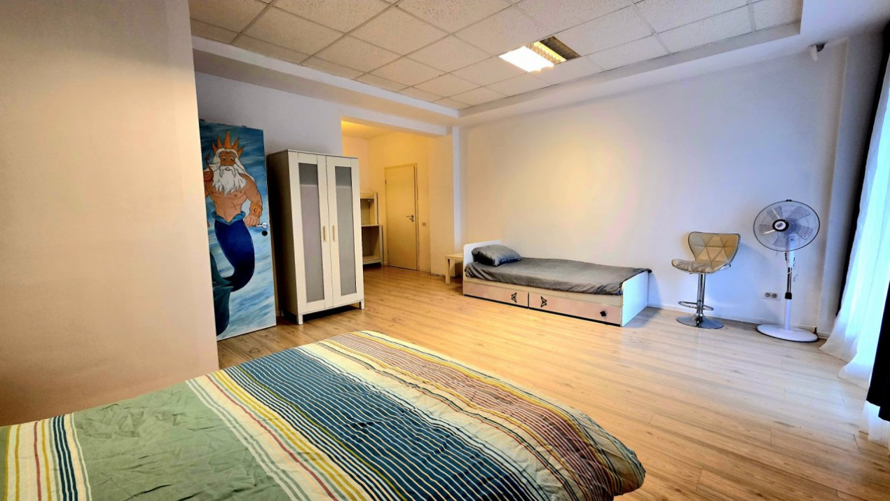 Apartament cu 5 camere-239 mp.+ terasa 358 mp. Prelungirea Ghencea 281- parter