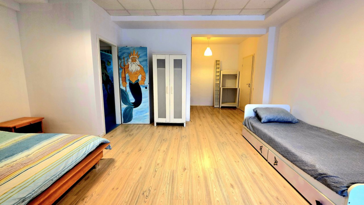 Apartament cu 5 camere-239 mp.+ terasa 358 mp. Prelungirea Ghencea 281- parter