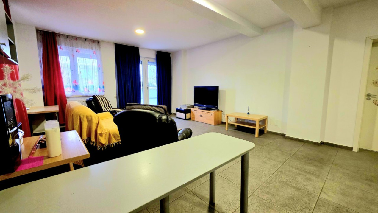 Apartament cu 5 camere-239 mp.+ terasa 358 mp. Prelungirea Ghencea 281- parter