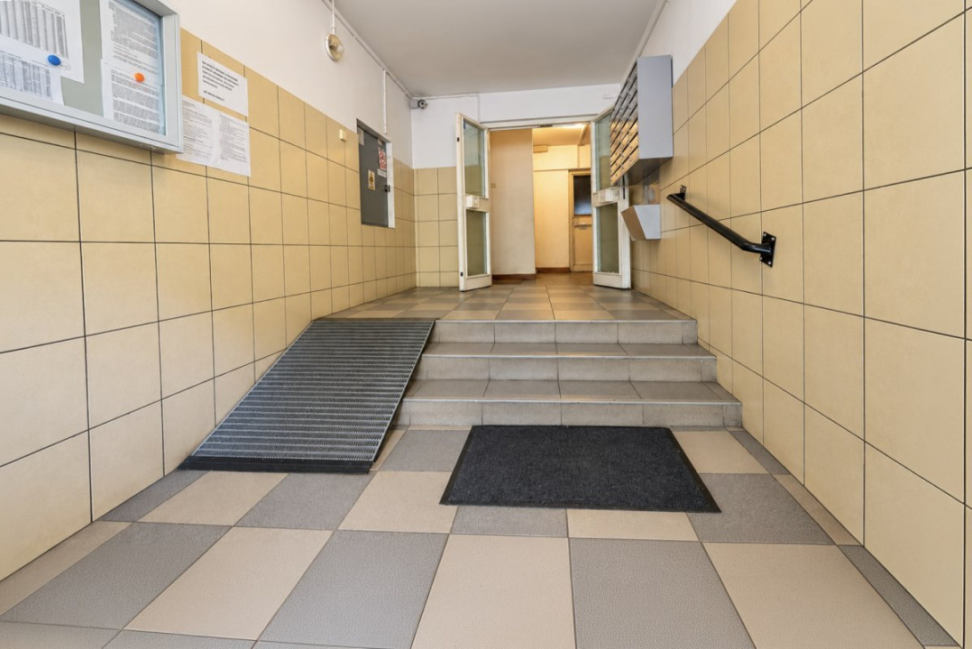TINERETULUI - METROU, 4 CAMERE 86 MP, PANORAMA!  