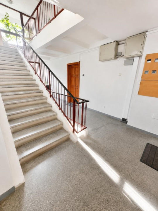 Apartament spatios si intim, Casa Poporului. 