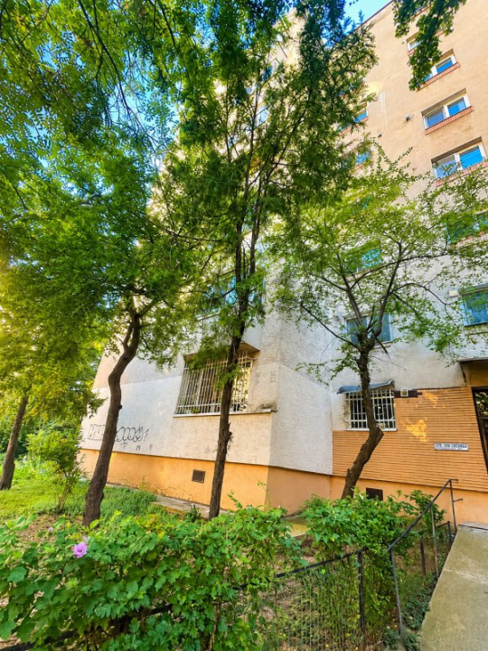 Apartament spatios si intim, Casa Poporului. 