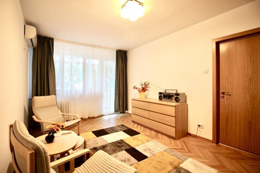 PAJURA-BD. POLIGRAFIEI, APARTAMENT MODERN!