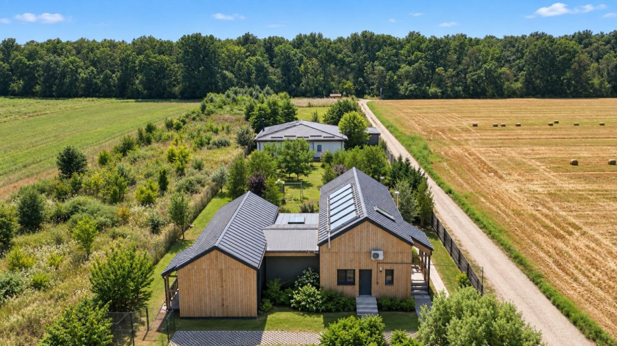 Acasa in natura | Vila contemporana cu autonomie si confort perfect