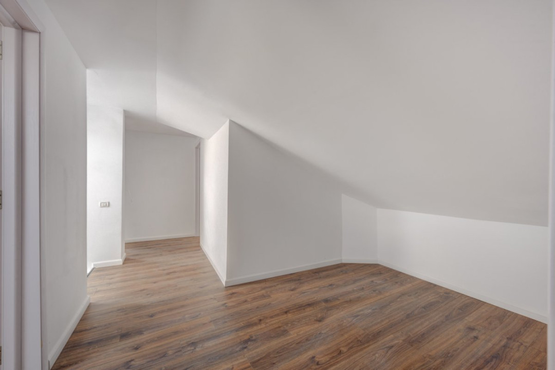 DOMNESTI - INTRAREA FOISORULUI, VILA 245 MP TOTAL, LOT 357 MP!