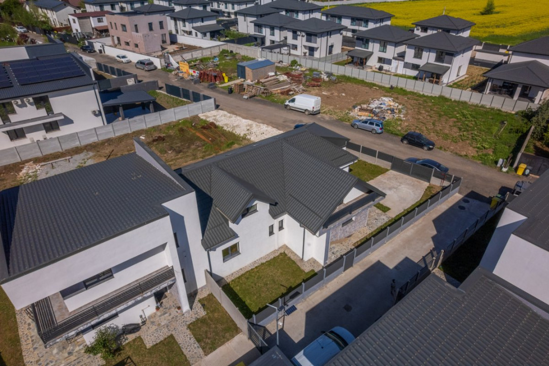 DOMNESTI - INTRAREA FOISORULUI, VILA 245 MP TOTAL, LOT 357 MP!