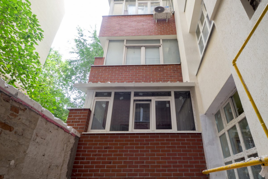 Calea Mosilor, Metrou Obor, renovat total, liber, bloc reabilitat