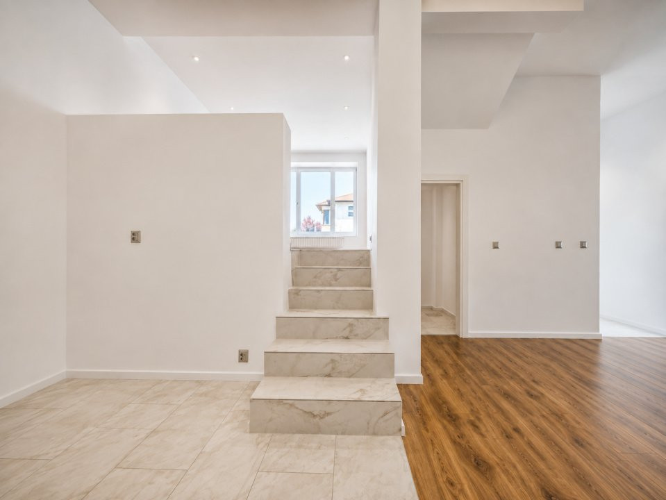 Vila tip duplex complet renovata 2026,  Sidney Residence Tunari
