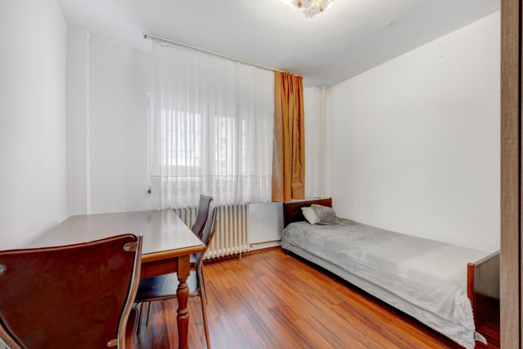 Apartament 2 camere | 1979 | Balcon spatios | Str. Baia Mare 2