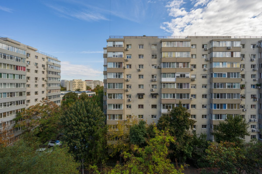 Apartament 2 camere | 1979 | Balcon spatios | Str. Baia Mare 2