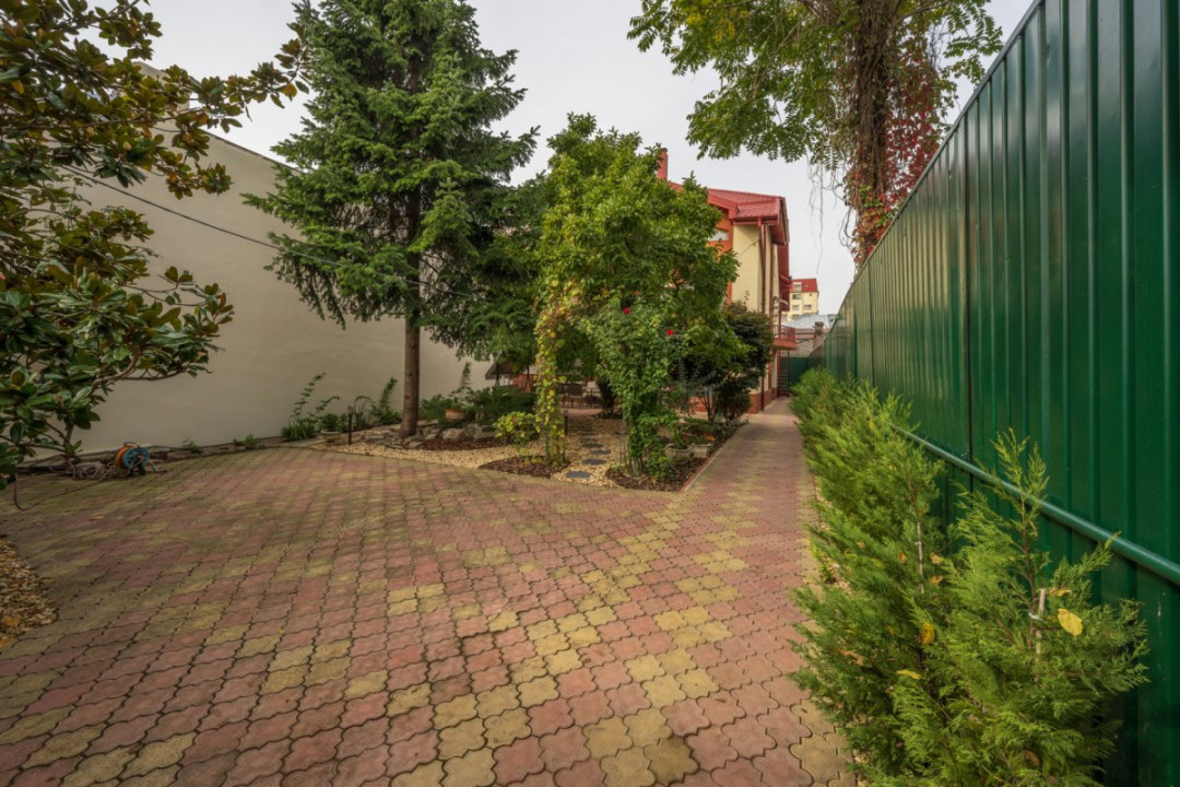 Casă individuală | Parcări | Grădină | Saună | Str. Căpitan Octav Cocărăscu