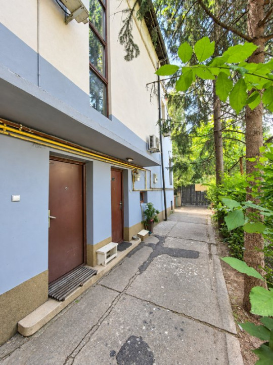 APARTAMENT 3 Camere + Anexa | 188 mp și CURTE 122mp Domenii la 10m de Metrou 