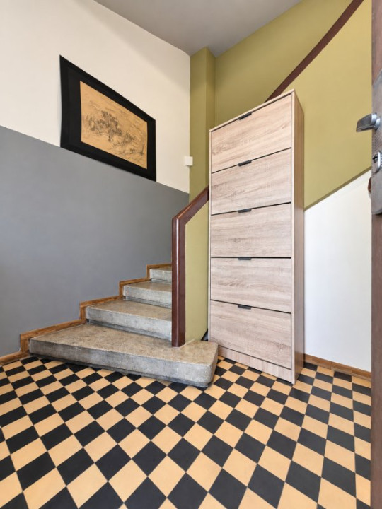APARTAMENT 3 Camere + Anexa | 188 mp și CURTE 122mp Domenii la 10m de Metrou 