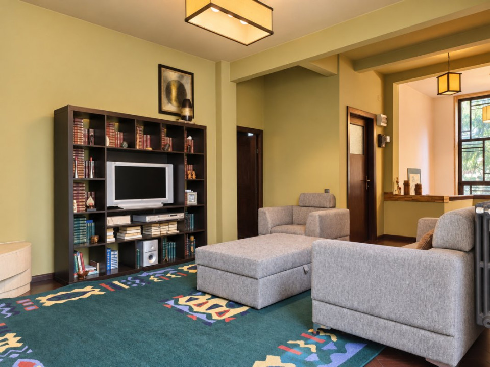 APARTAMENT 3 Camere + Anexa | 188 mp și CURTE 122mp Domenii la 10m de Metrou 