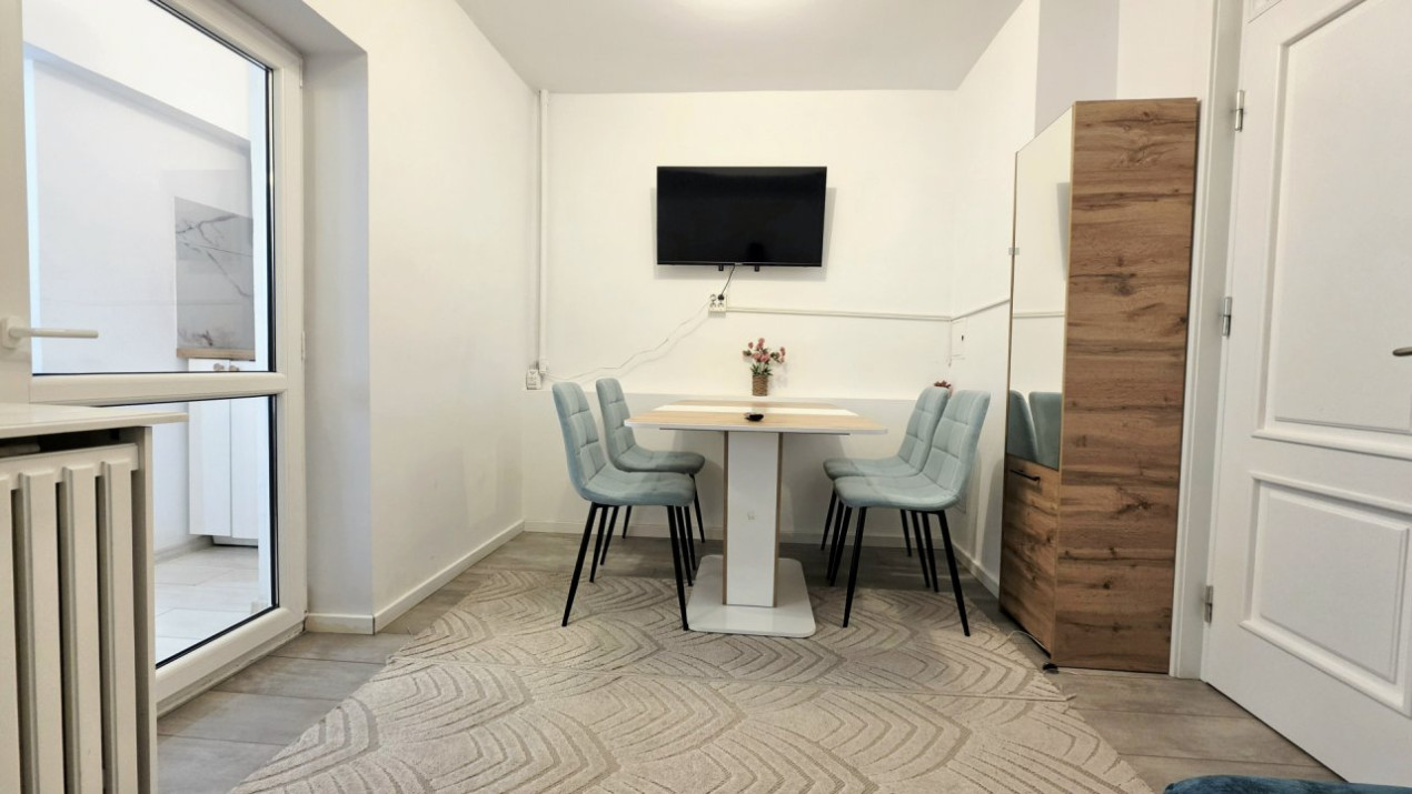Eleganta urbana la Piata Unirii. O adresa, doua experiente de locuire
