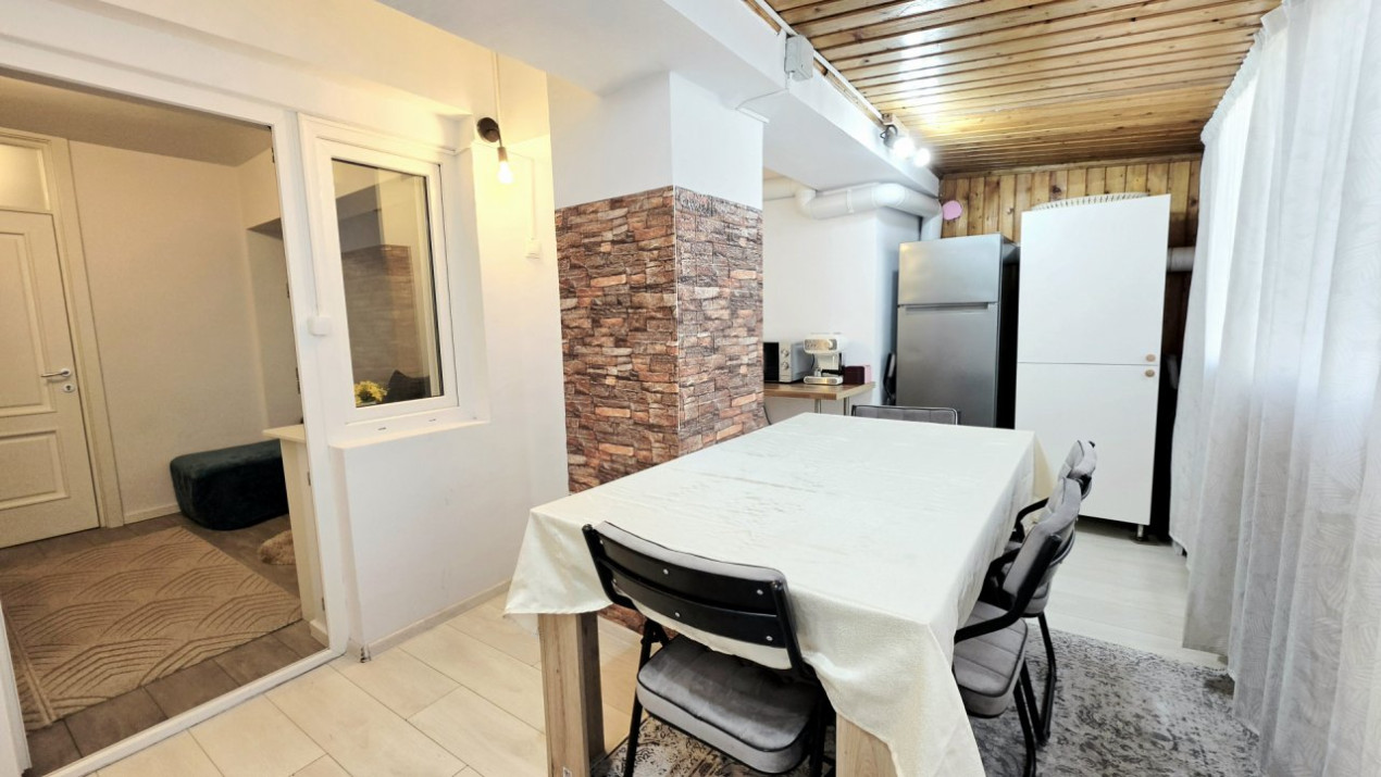 Eleganta urbana la Piata Unirii. O adresa, doua experiente de locuire