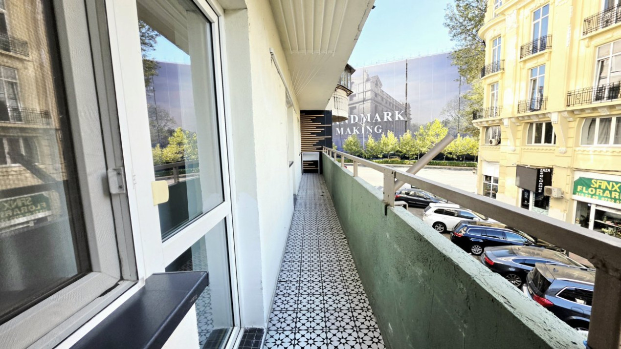 Eleganta urbana la Piata Unirii. O adresa, doua experiente de locuire