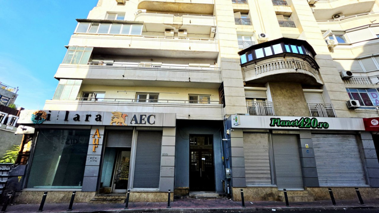 Eleganta urbana la Piata Unirii. O adresa, doua experiente de locuire