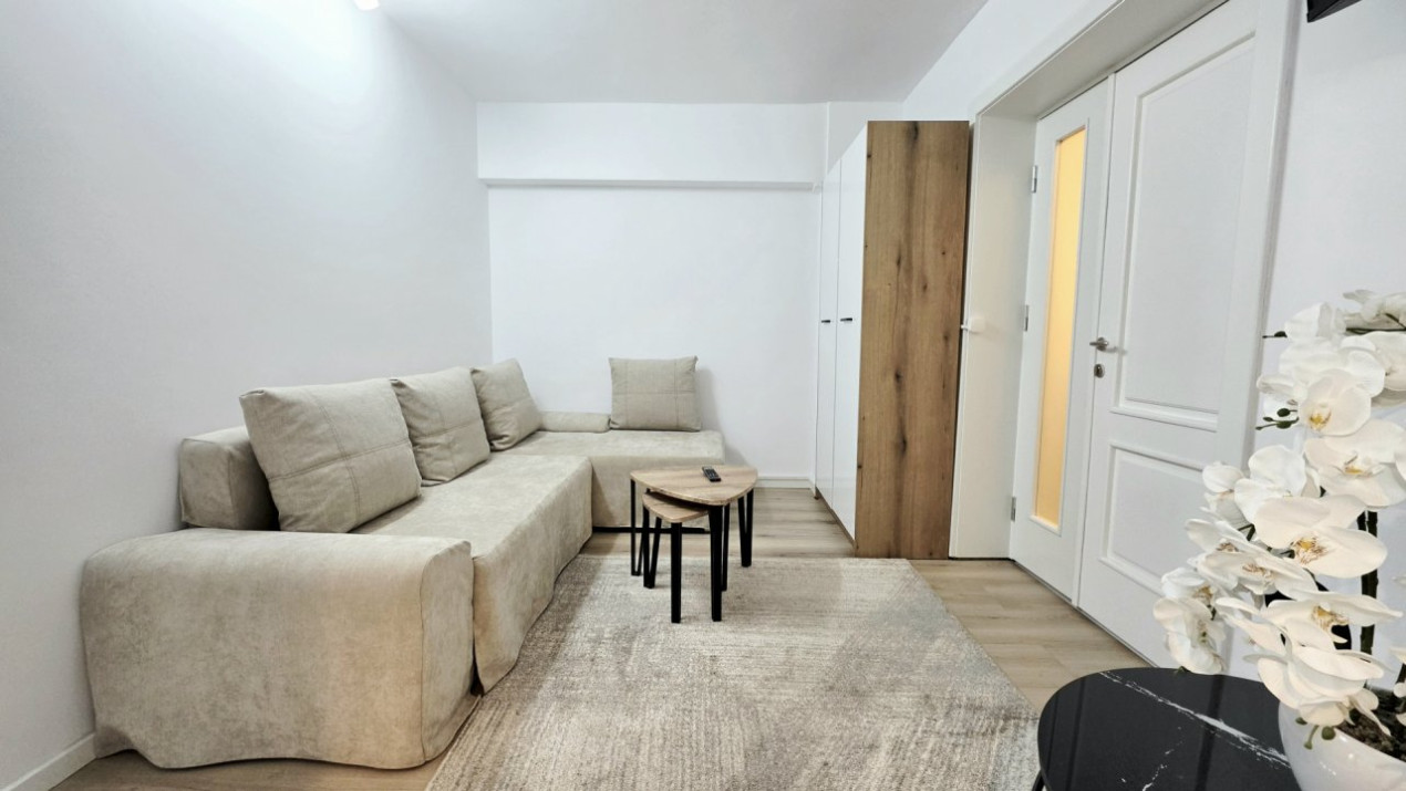 Eleganta urbana la Piata Unirii. O adresa, doua experiente de locuire