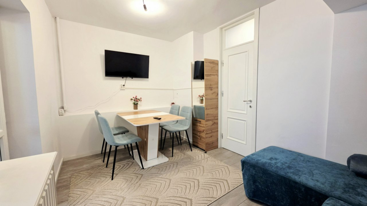 Eleganta urbana la Piata Unirii. O adresa, doua experiente de locuire