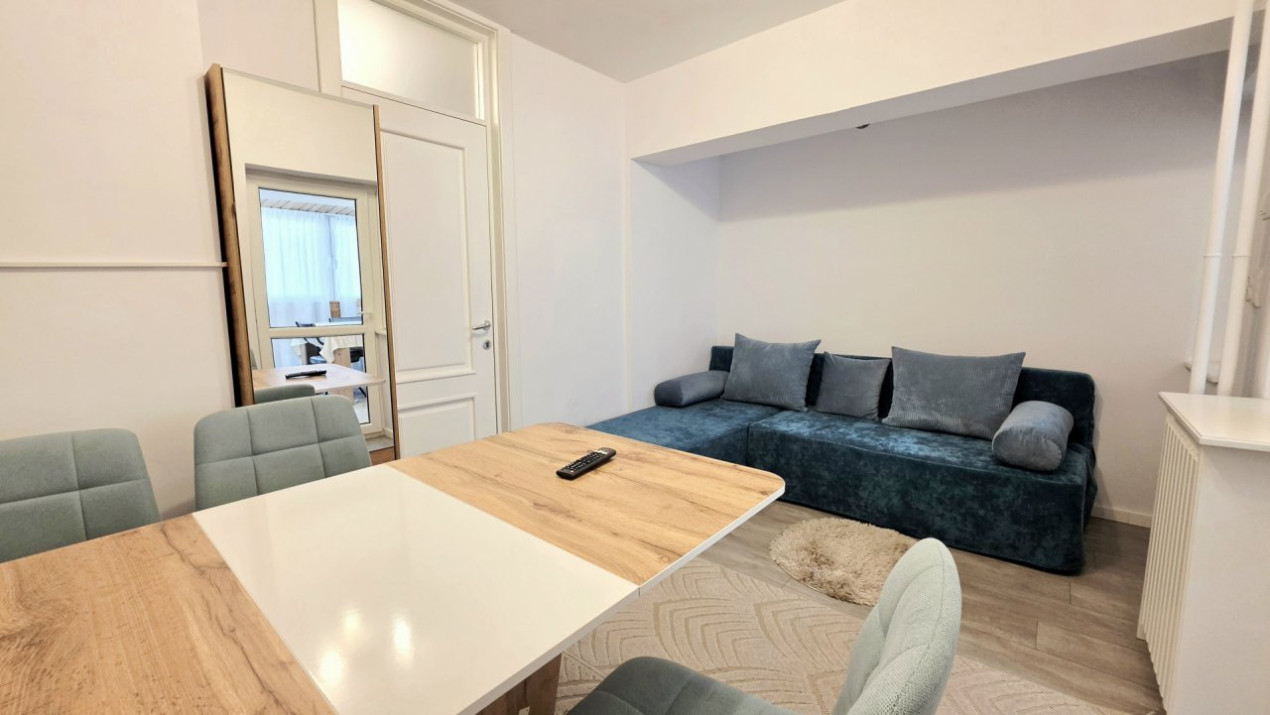 Eleganta urbana la Piata Unirii. O adresa, doua experiente de locuire