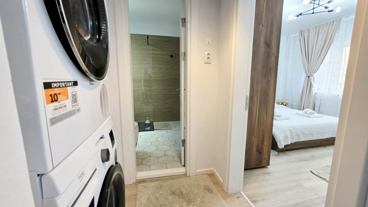Eleganta urbana la Piata Unirii. O adresa, doua experiente de locuire