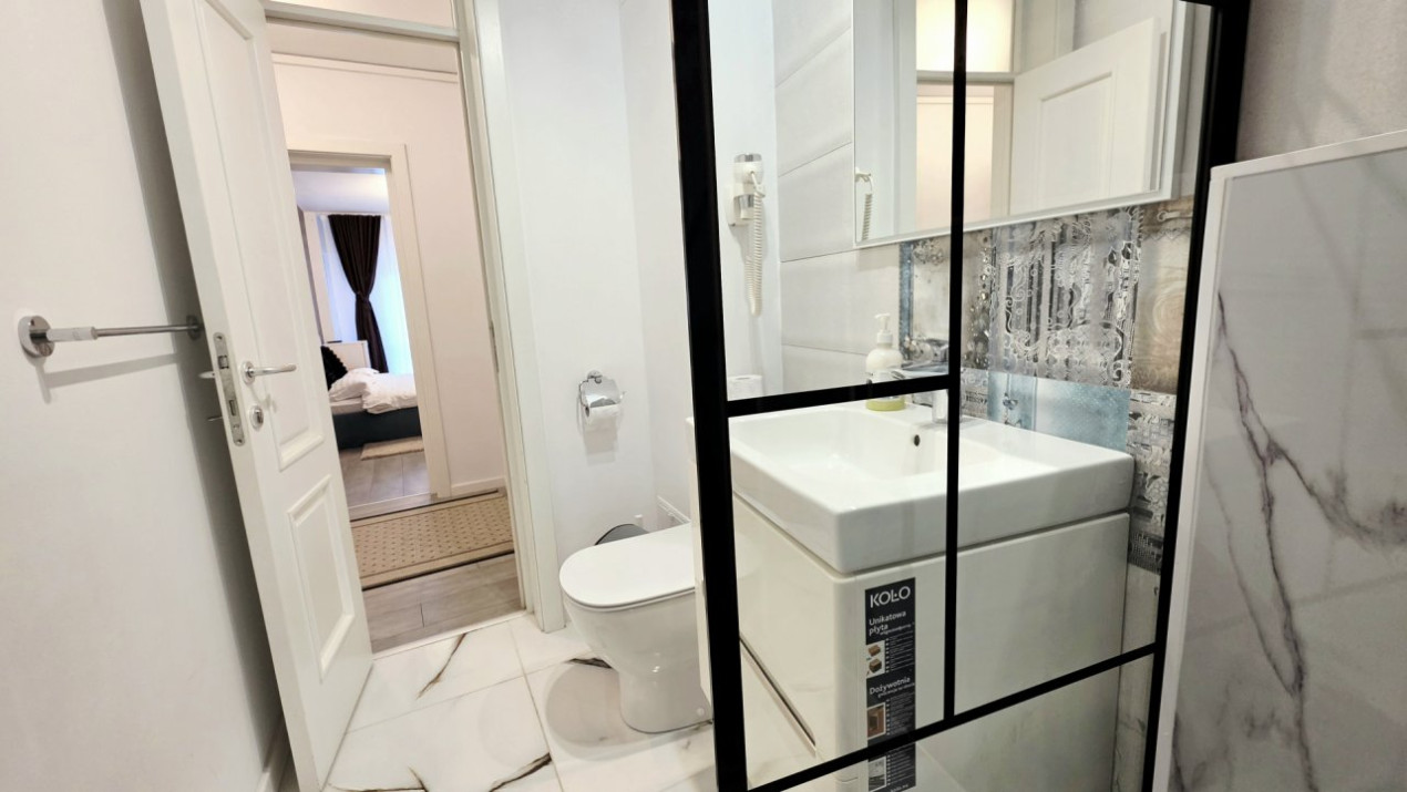 Eleganta urbana la Piata Unirii. O adresa, doua experiente de locuire