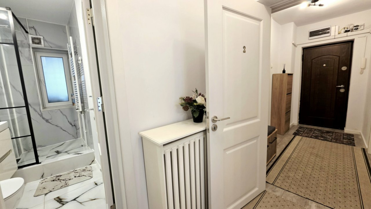 Eleganta urbana la Piata Unirii. O adresa, doua experiente de locuire