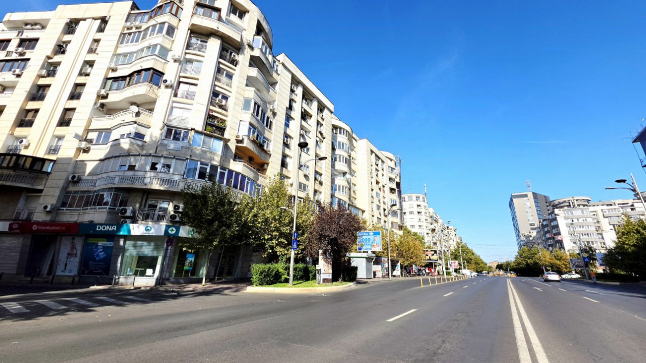 Eleganta urbana la Piata Unirii. O adresa, doua experiente de locuire