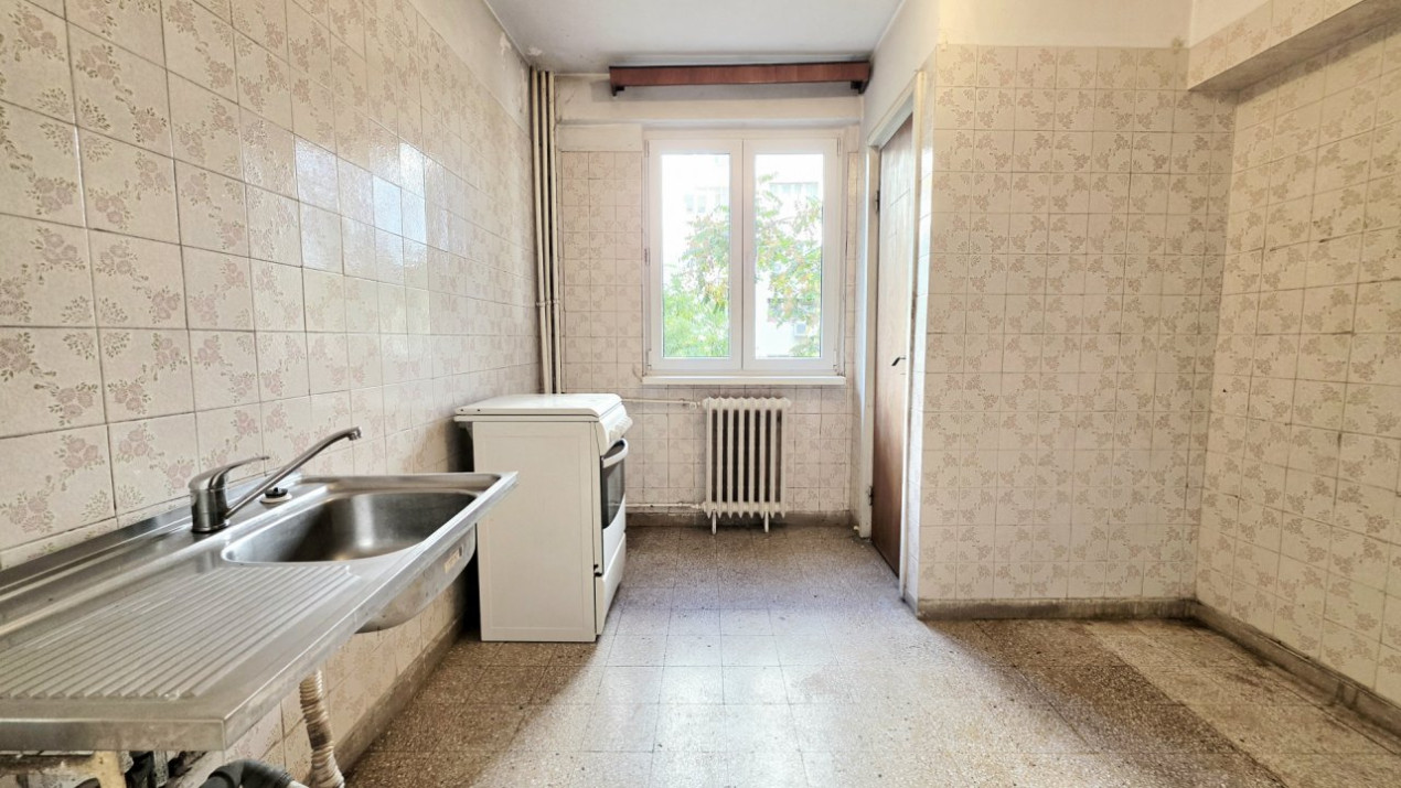 Ion Mihalache 38. 3 camere decomandat. La doi pasi de piata Victoriei