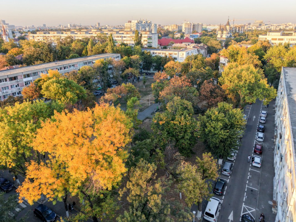 Eroii Revolutiei metrou, parc, gata de mutat, centrală proprie