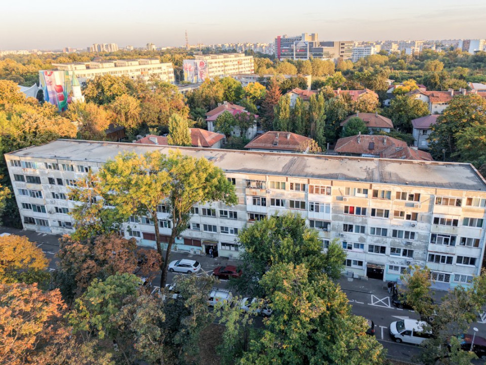 Eroii Revolutiei metrou, parc, gata de mutat, centrală proprie