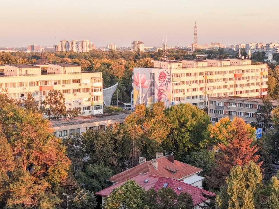 Eroii Revolutiei metrou, parc, gata de mutat, centrală proprie