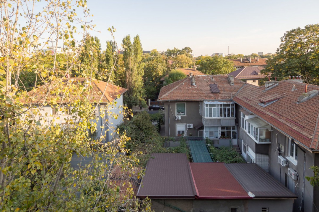 Eroii Revolutiei metrou, parc, gata de mutat, centrală proprie