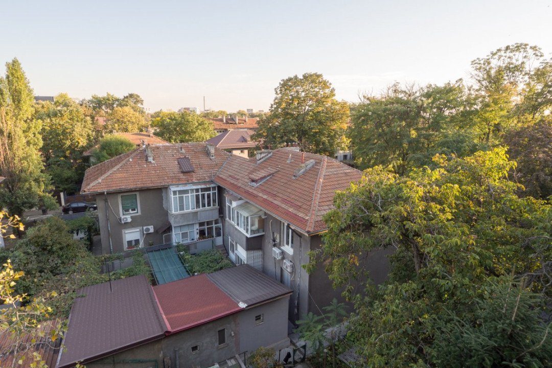 Eroii Revolutiei metrou, parc, gata de mutat, centrală proprie