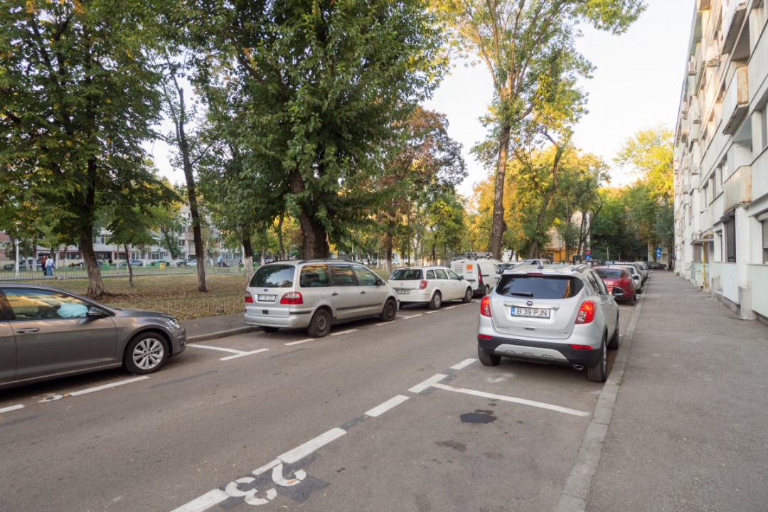 Eroii Revolutiei metrou, parc, gata de mutat, centrală proprie