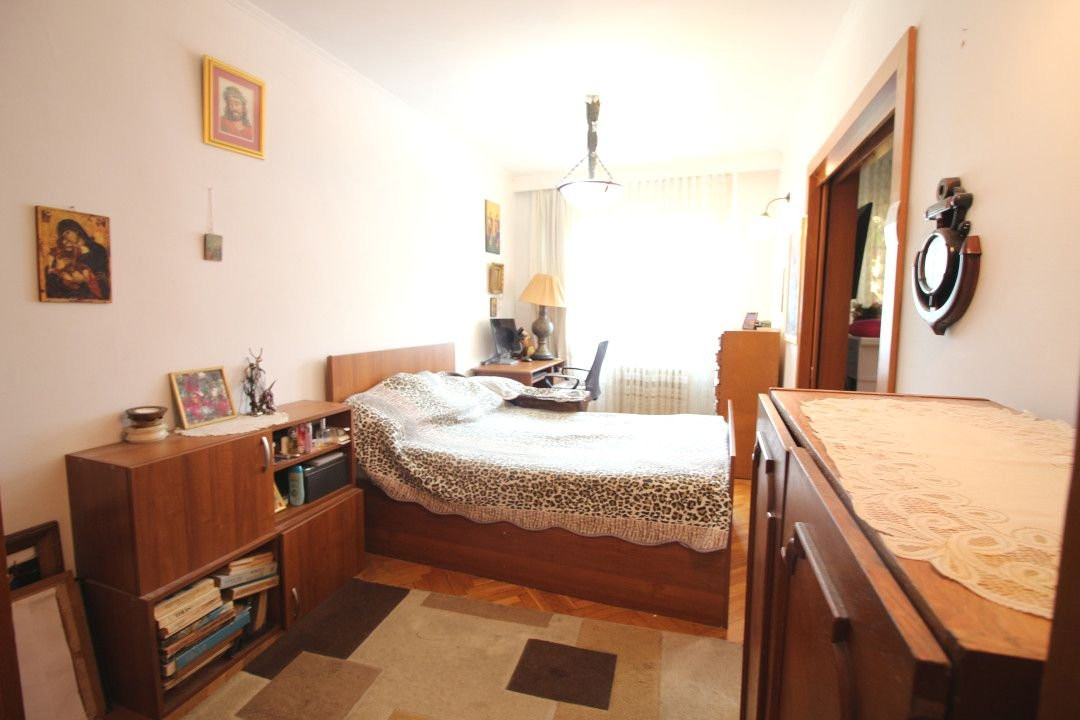 Lacul Tei- Gr. Moisil, apartament 4 camere, 97mp, bloc reabilitat, etaj 8/10