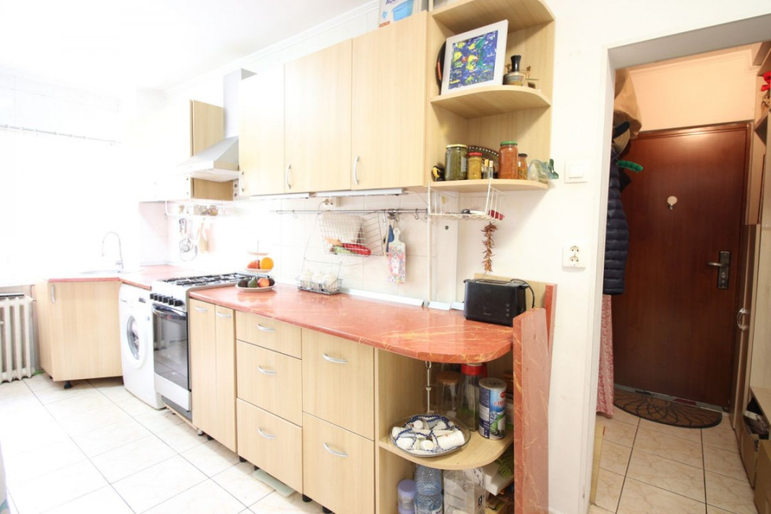 Lacul Tei- Gr. Moisil, apartament 4 camere, 97mp, bloc reabilitat, etaj 8/10