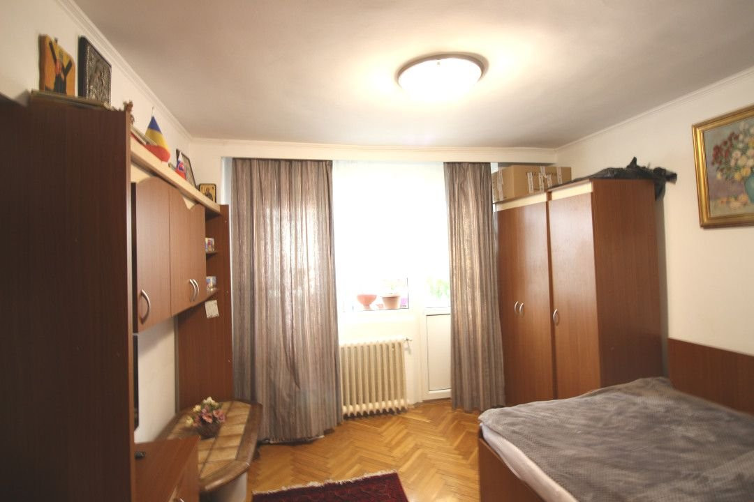 Lacul Tei- Gr. Moisil, apartament 4 camere, 97mp, bloc reabilitat, etaj 8/10