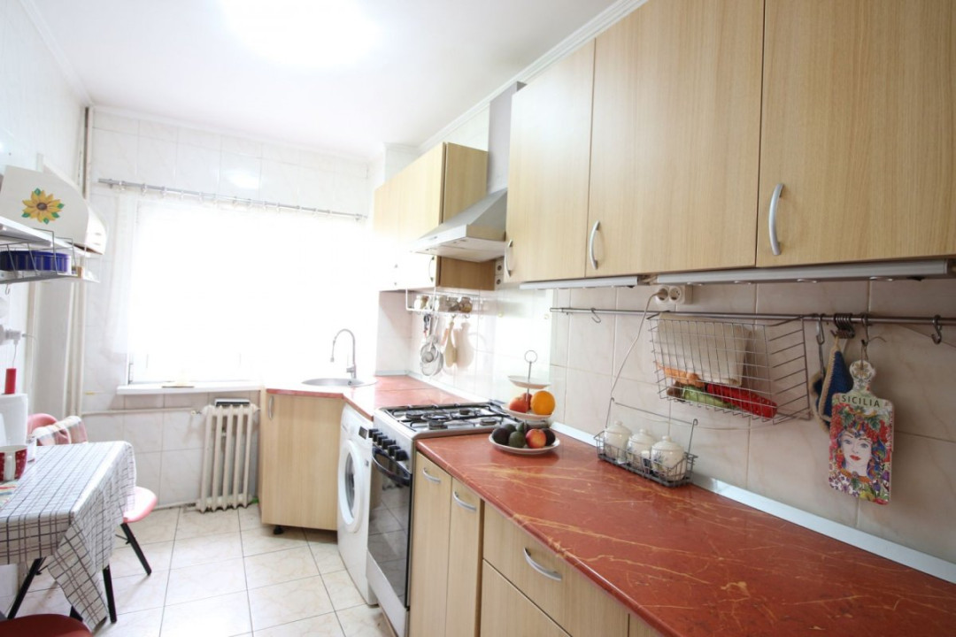 Lacul Tei- Gr. Moisil, apartament 4 camere, 97mp, bloc reabilitat, etaj 8/10