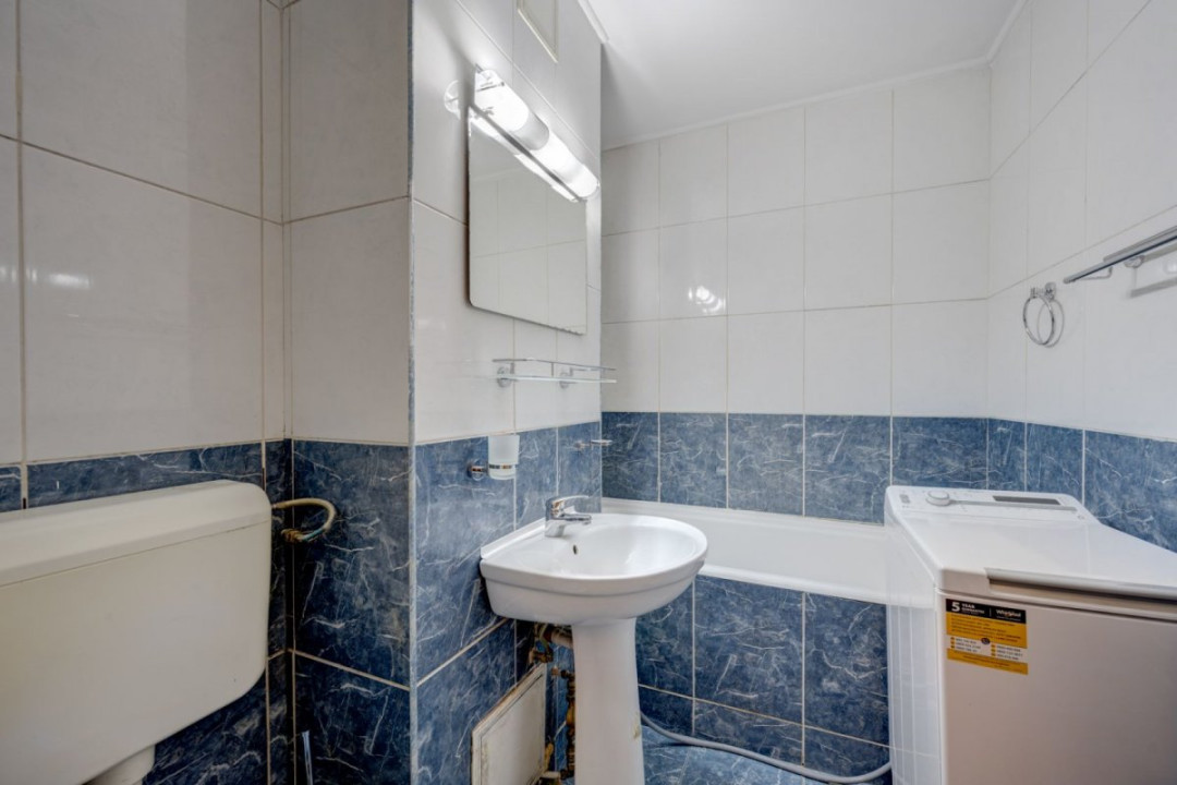 Apartament de 2 camere, etaj 3, metrou la 2 minute, Piața Gorjului!