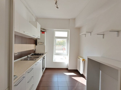 Vanzare apartament doua camere+parcare, Berceni-Oltenitei