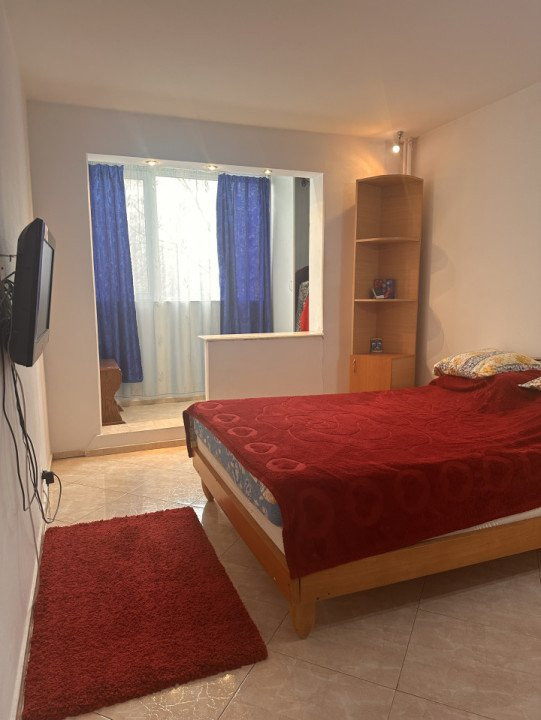 Vanzare apartament cu 3 camere ,Drumul Taberei